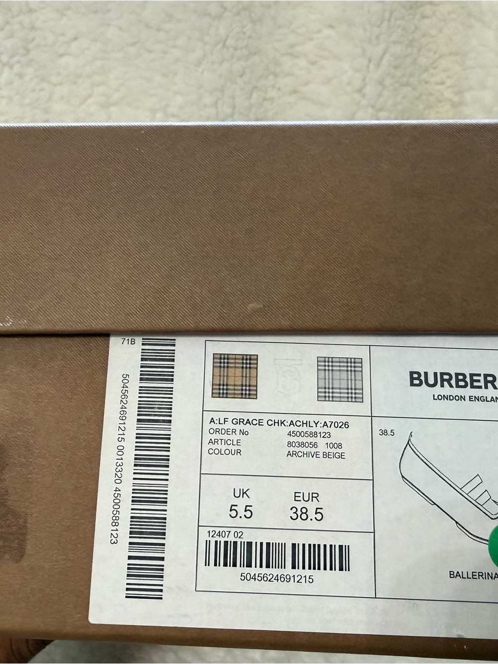 Burberry Tan Vintage Check Ballet Flats with Black Trim - Picture 4 of 6